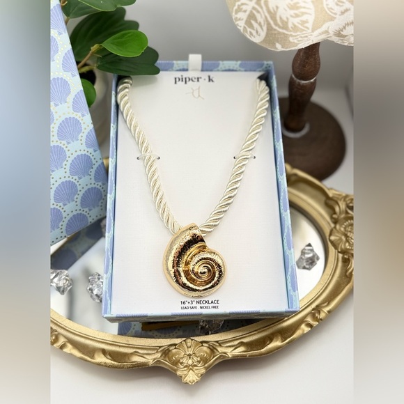 Piper K Gold Shell Pendant Necklace – Coastal Inspired - Picture 1 of 3